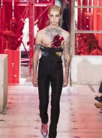 ͼ2 Maison Margiela2 0 1 9  (ͼƬԴ:й΢Źں)